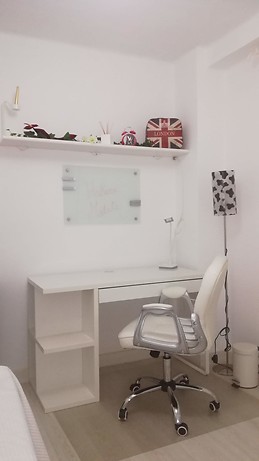 Alquilo habitación céntrica con Wifi, a 15 minutos andando de la