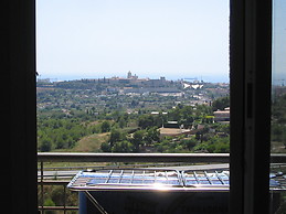 Alquilo habitación con piscina y parking