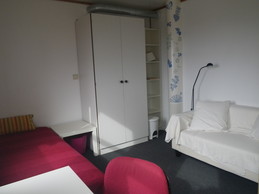 alquilo habitaciones en piso compartido para chicas,muy buenas v