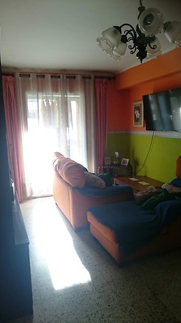 Amplia y cuidada habitación en Málaga