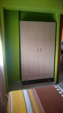 Amplia y cuidada habitación en Málaga