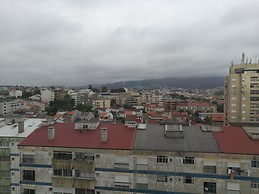 Andar no 10' piso perto da estação ferroviária de Braga