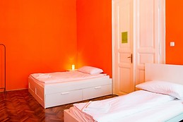 Apartment Carmen for 1/2/3/4 students - Close to Jewish district