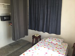 Apto completo de 3 habitaciones a 100 m de La Universidad de la