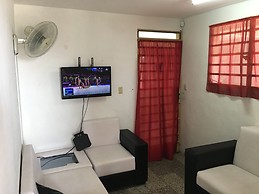 Apto completo de 3 habitaciones a 100 m de La Universidad de la