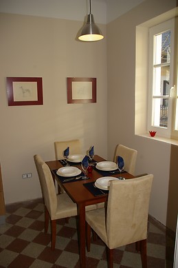 Very central quiet and bright apartment in excellent location