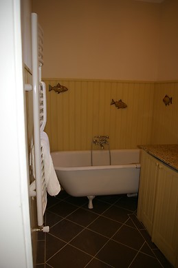 Very central quiet and bright apartment in excellent location