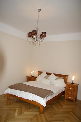 Very central quiet and bright apartment in excellent location