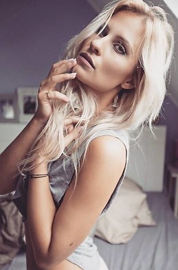 Alina Sophie Airwaves