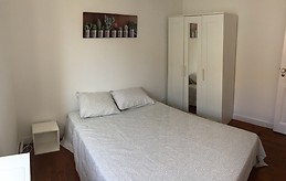 Double bed Bedroom in the city center