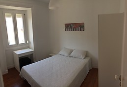 Double bed Bedroom in the city center