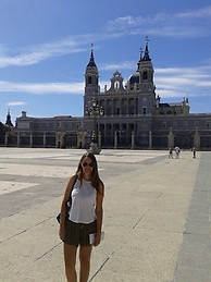 María Lobregad