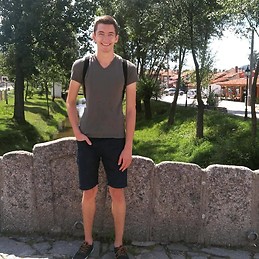 Антон Николов