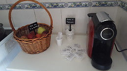 Bed in a 8 female dorm - Shared WCs