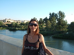 ALMUDENA IZQUIERDO ANDREU