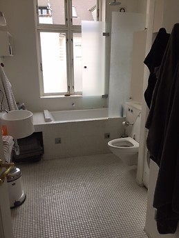 Big room best central spot - near university and downtown