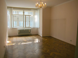 Big room for rent in popular area of Prague