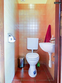 bright-2-bedroom-apartment-terrace-rent-terezvaros-3a4c4a77b100a