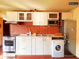 bright-2-bedroom-apartment-terrace-rent-terezvaros-5f86c33e9c2f8