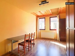 bright-2-bedroom-apartment-terrace-rent-terezvaros-6b03882a8831a