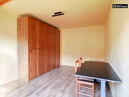 bright-2-bedroom-apartment-terrace-rent-terezvaros-a533f88eb133a