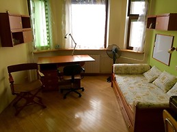 Bright and Cosy room in a calm area in the South of Moscow