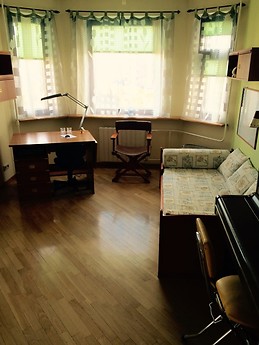 Bright and Cosy room in a calm area in the South of Moscow