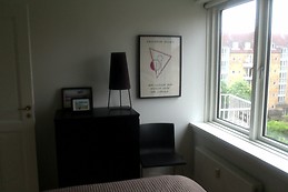 Bright and fully refurbished room in sunny apartment in beautiful and peaceful surroundings