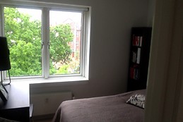 Bright and fully refurbished room in sunny apartment in beautifu