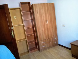 Buscas habitación?aquí la tienes.con cama grande