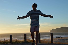 António
