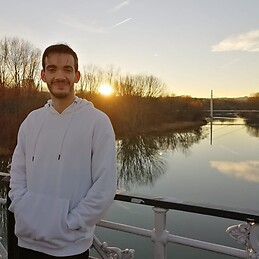 Adrián Llanos Velasco