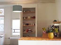 Calm and bright studio in the neighborhood Cathedral