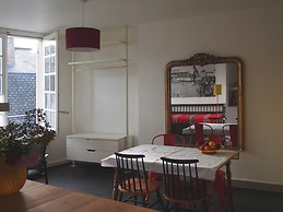 Calm and bright studio in the neighborhood Cathedral