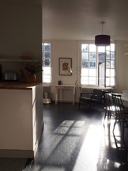 Calm and bright studio in the neighborhood Cathedral