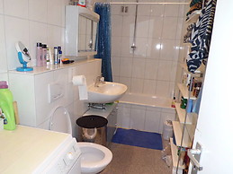 Camera grande (20 mq) e luminosa in centro Wiesbaden