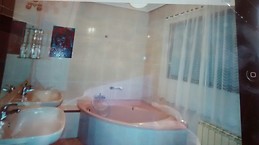 Casa amplia situada en centro de Toledo para compartir habitacio