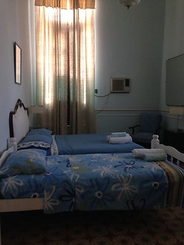 Casa Colonial de 5 Habitaciones y grandes espacios ideal para es