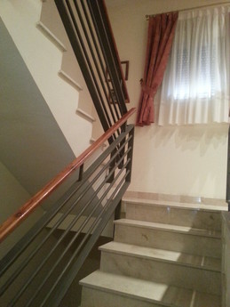 CASA CON JARDÍN CERCA DE LA UNIVERSIDAD