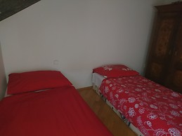 Spacious and bright 3-bedroom apartment with balcony close to th