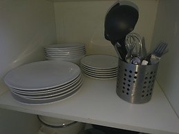 Spacious and bright 3-bedroom apartment with balcony close to th