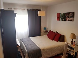 Chambre dans appartement de 75 m2 entre la plage et les universités