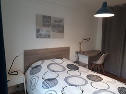 Chambre cosy entièrement meublée dans colocation spacieuse
