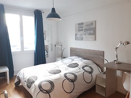 Chambre cosy entièrement meublée dans colocation spacieuse