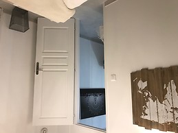 Chambre avec Dressing et vue sur la mer dans T3 à Toulon