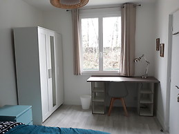 Chambre lumineuse et intégralement meublée dans colocation spaci