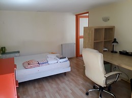 Chambre Tilleul, vue sur jardin, spacieuse (13 m2), équipée de t