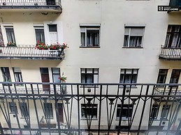 charming-2-bedroom-apartment-rent-krisztinavaros-aa19307753dc5ae