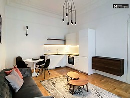 charming-2-bedroom-apartment-rent-krisztinavaros-e3fb6644ae8feb3