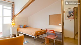 CITY CENTER FOR GIRLS NEAR 3 LINES SUBWAY AND UNIVERSITYS